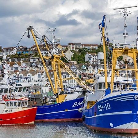 Lobster Pot Apartment With Stunning Harbour And Sea Views And Free Parking For One Car & Pet Friendly Brixham Kültér fotó