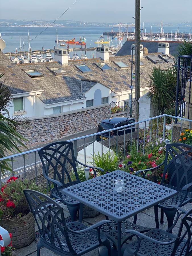 Lobster Pot Apartment With Stunning Harbour And Sea Views And Free Parking For One Car & Pet Friendly Brixham Kültér fotó